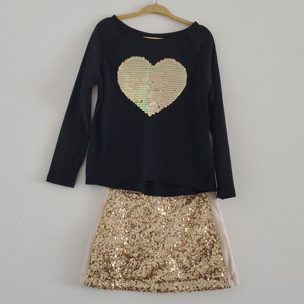 Adorable girls gold and black outfit